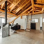 Luxurious 3-bedroom Flat With Sauna And Garage