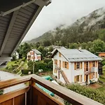 Luxurious 3-bedroom Flat With Sauna And Garage *