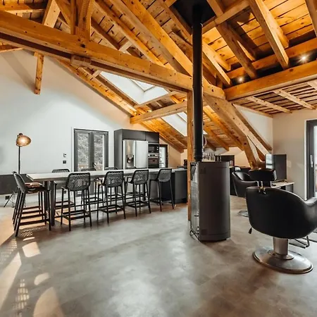 Apartamento Luxurious 3-bedroom Flat With Sauna And Garage