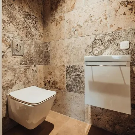 Luxurious 3-bedroom Flat With Sauna And Garage *