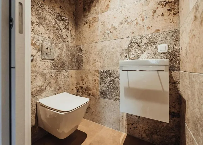 Luxurious 3-bedroom Flat With Sauna And Garage *