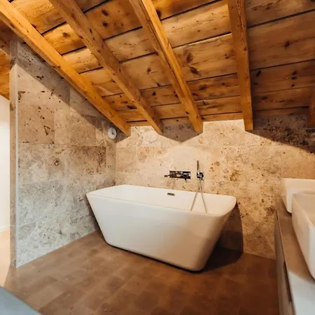 Luxurious 3-bedroom Flat With Sauna And Garage 公寓 *