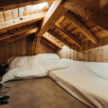 Luxurious 3-bedroom Flat With Sauna And Garage 아파트 *